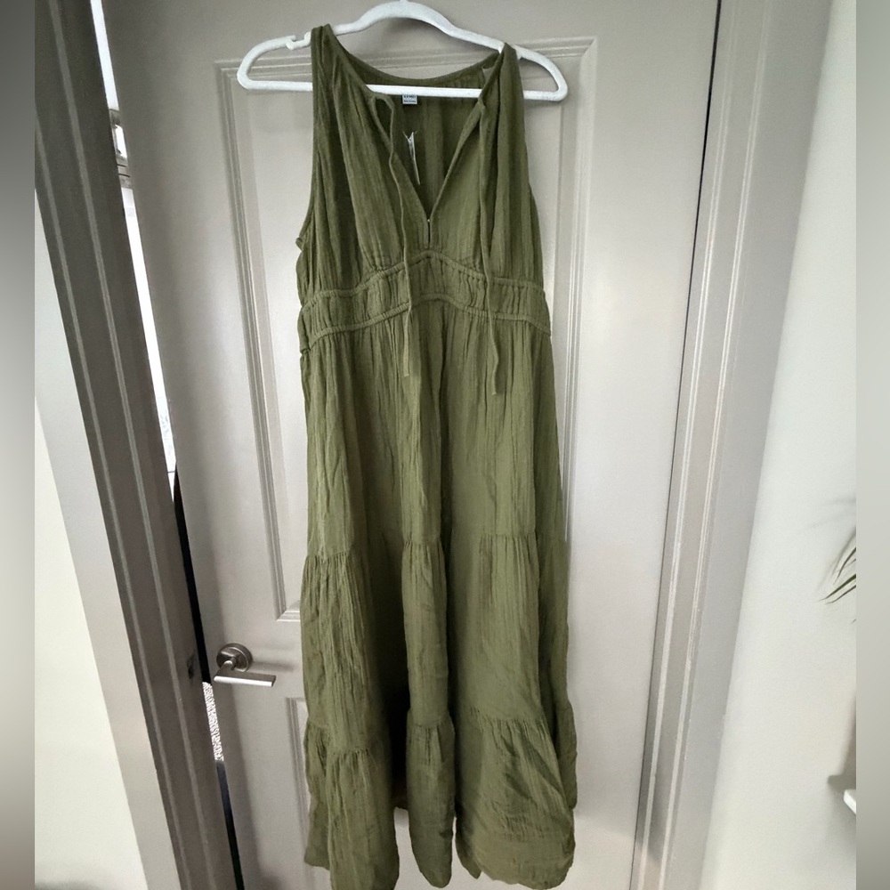 Old Navy Sage Green Maxi Dress *NWT* bohemian style